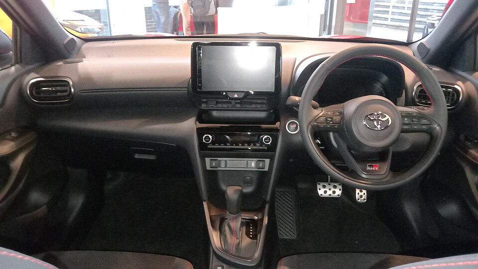 Toyota Yaris Cross, салон